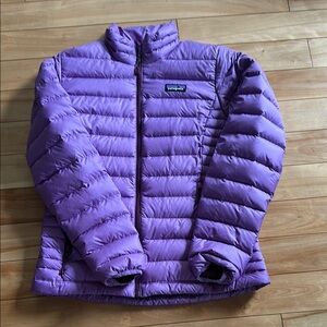 Women’s Patagonia Down Sweater. Size Small